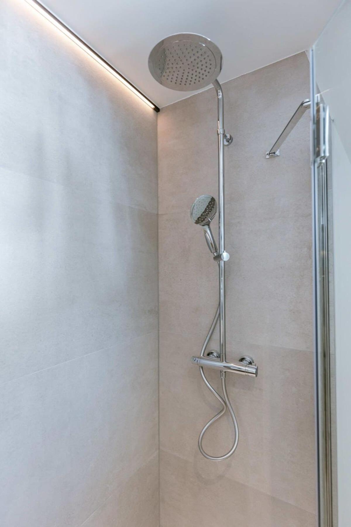 Huswell - Urban Getaway In The Heart Of Antwerp Apartment Екстериор снимка